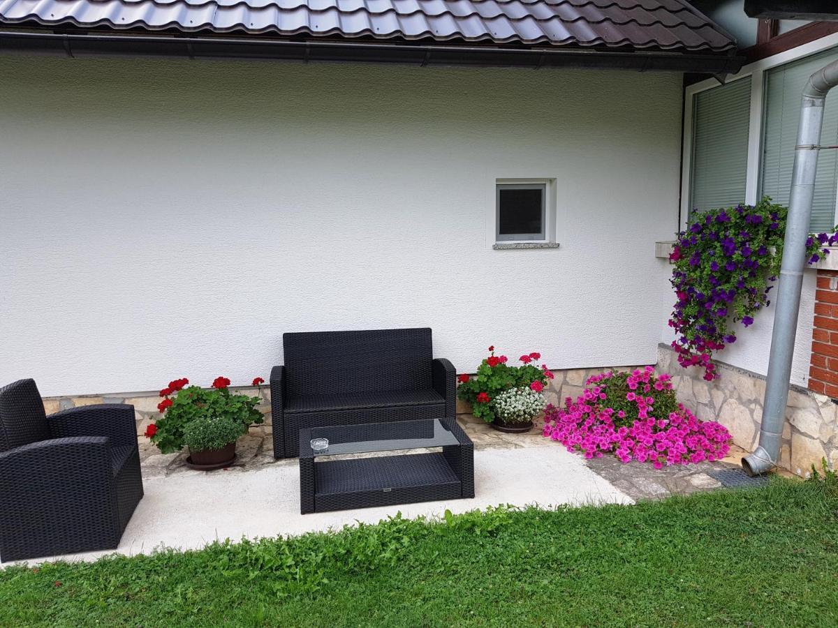 Apartments Sanja Rakovica Esterno foto