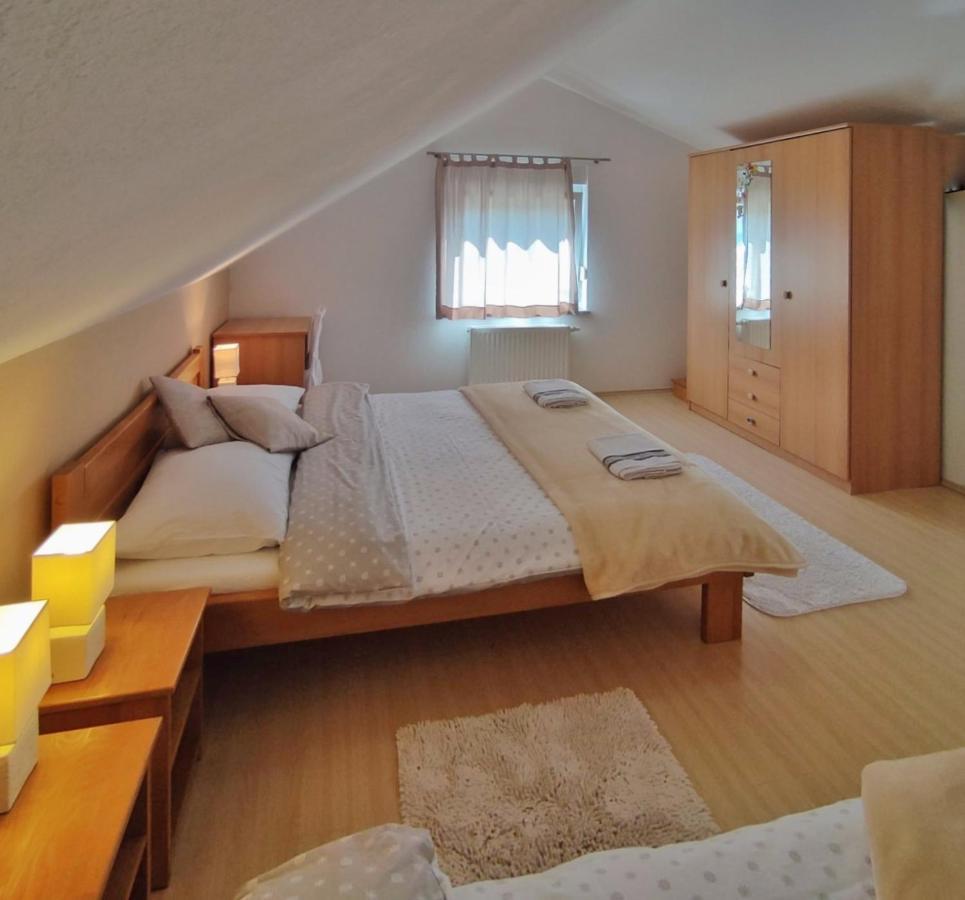 Apartments Sanja Rakovica Esterno foto