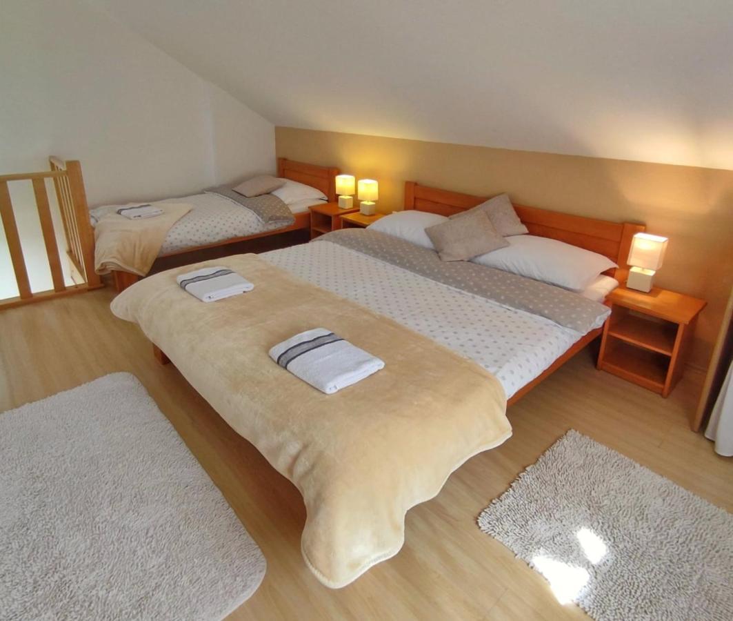 Apartments Sanja Rakovica Esterno foto