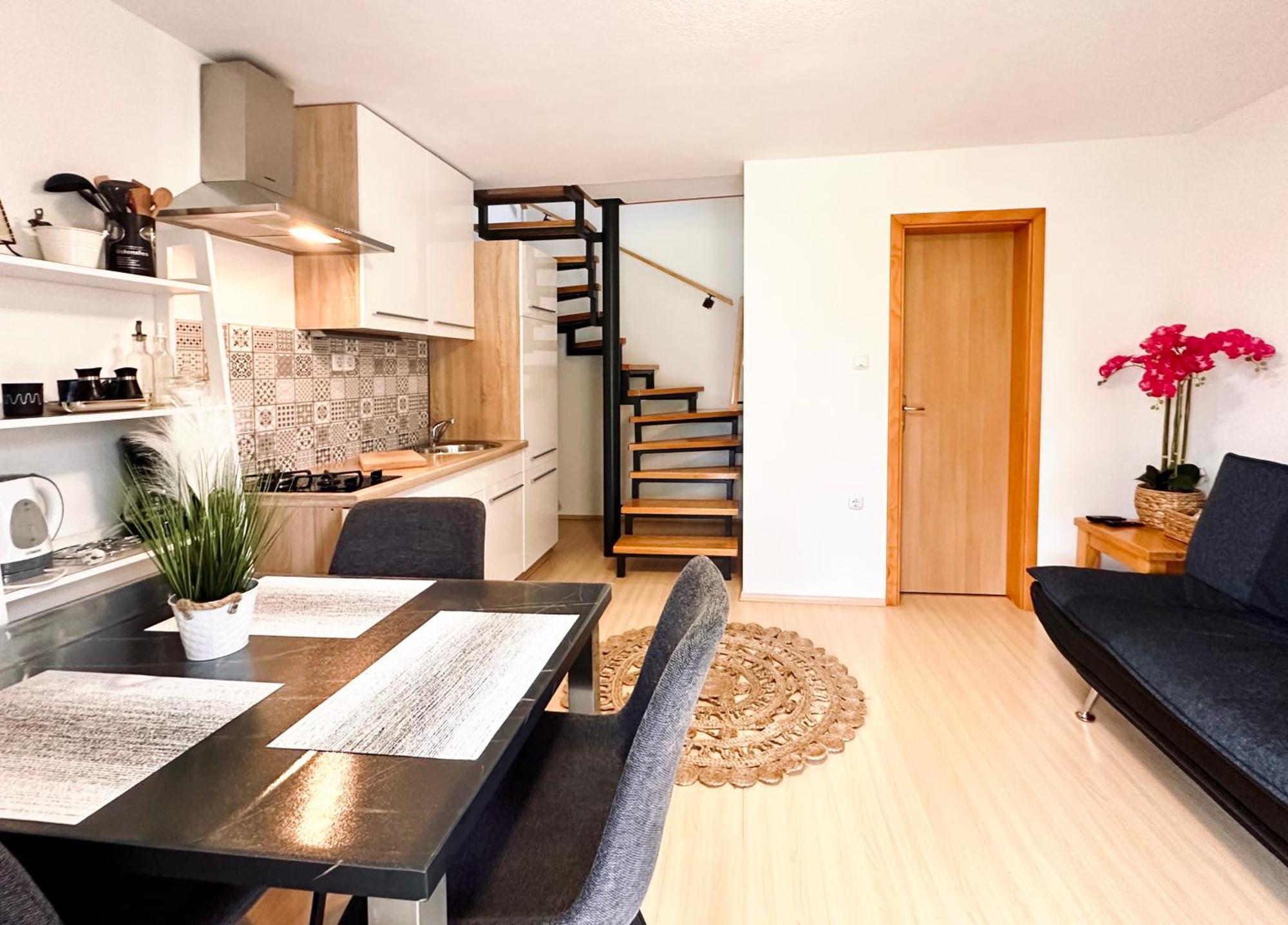 Apartments Sanja Rakovica Esterno foto